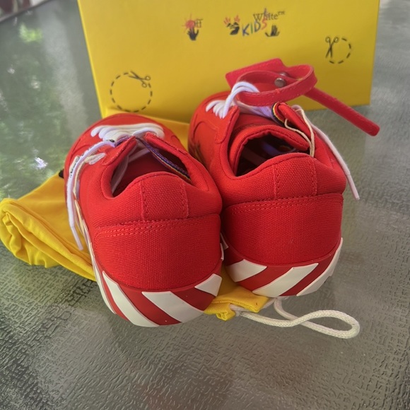 Off-White Toddler Sneakers - Picture 8 of 9